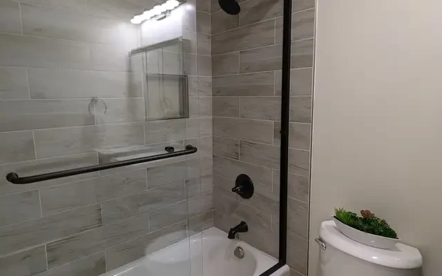 Crown Towers Apartments 4