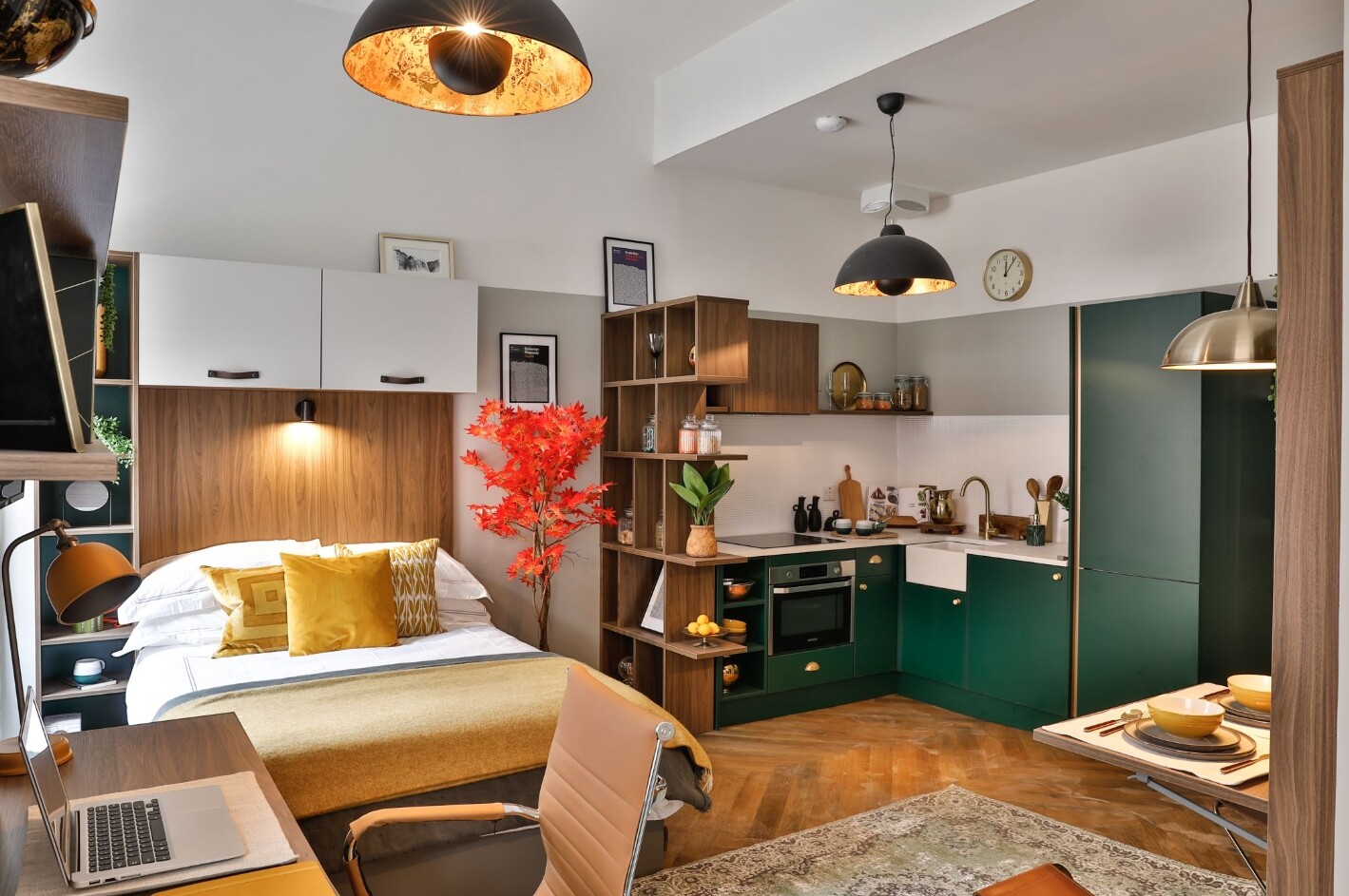 Premium Bigger Studio