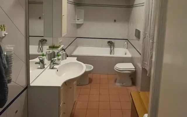 Cozy room in a bright apt close to Termini train station and La Sapienza university 0
