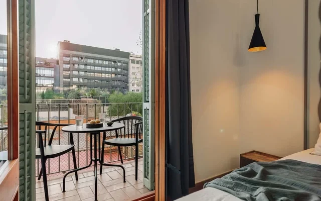 Kusku - 3 bedrooms and balcony in Eixample Dreta 1