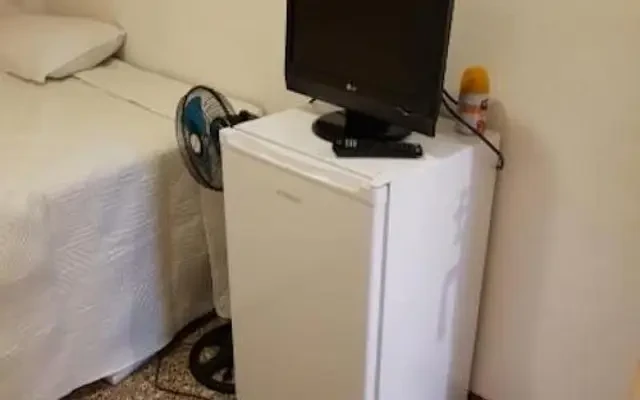 Comfortable double bedroom in a flat in La Sagrera 1