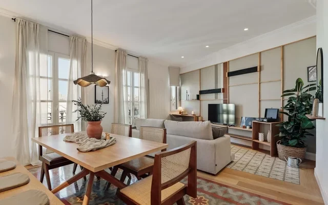 Karakoy - 2 bedrooms and balcony in Eixample Dreta 0