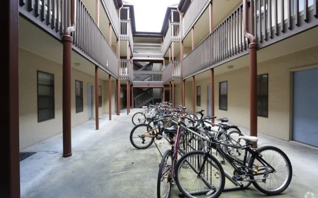 Smith Apartments @ 201 East Armory 4