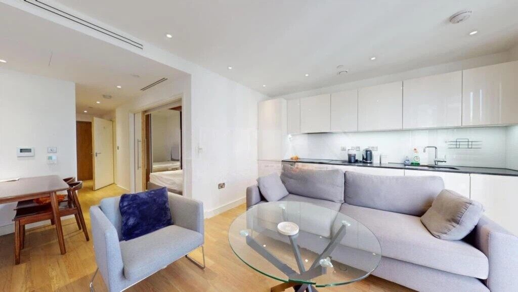 LH-Nine Elms Point