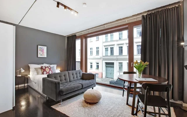Apartment in Linienstrasse, Berlin 4