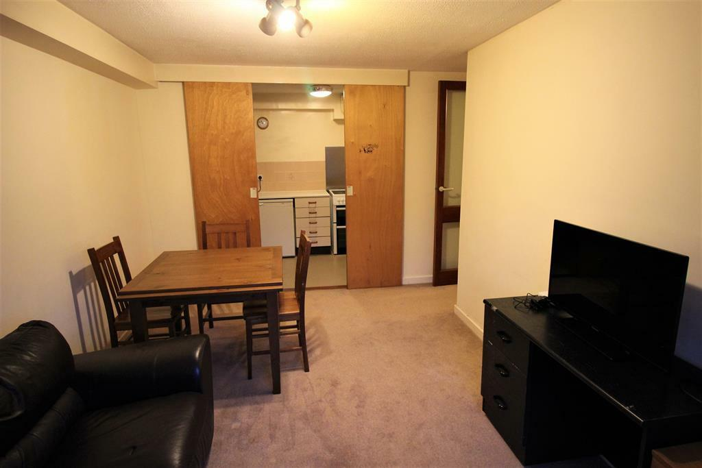 2 bedrooms 1 bathroom