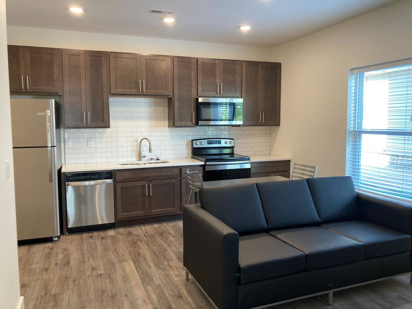 103 E JOHN ST 3