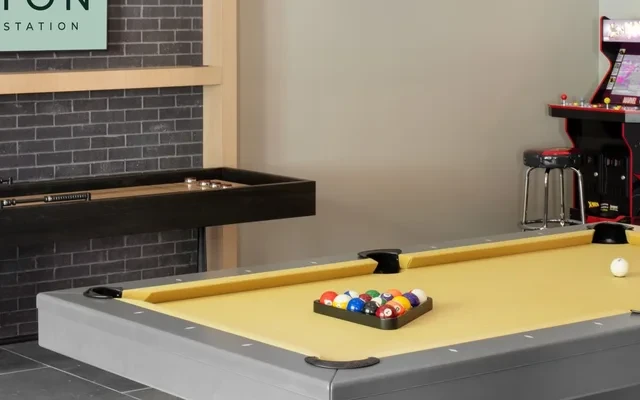 Aventon Huntington 3