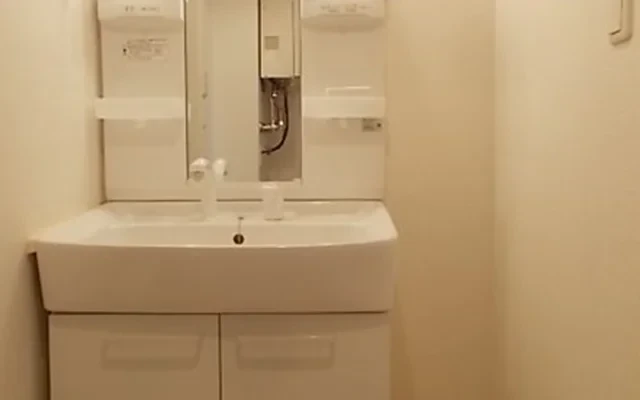 Golden Eagle Room 104 3