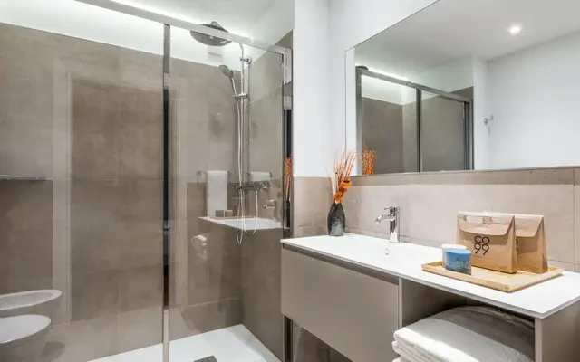 Urban Apartment 4