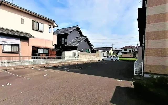 レオパレスレスポワール 4