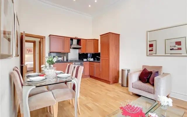 Ashburn Gardens, South Kensington 2
