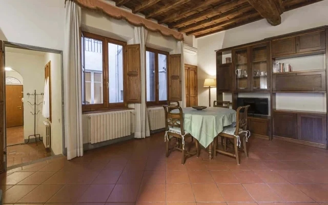 Classic Florence Apartment B 3
