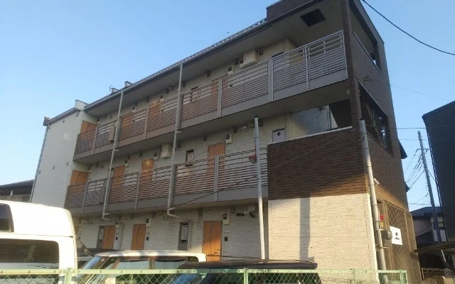 レオパレスＣＬＯＶＥＲ 4