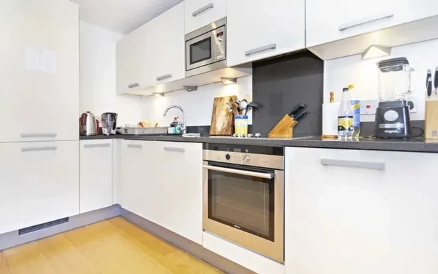 LH-Water Gardens Square 3