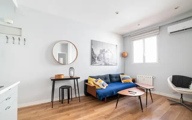 apartment in Malasaña and the University area (Central Madrid) 3