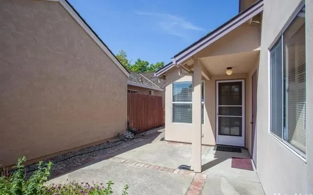 1424 Olympic Drive 1