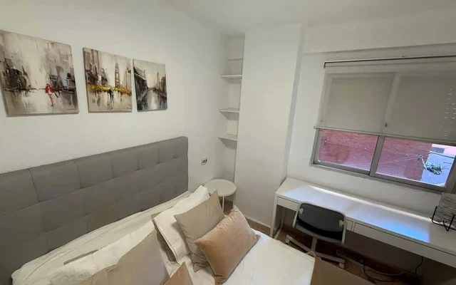 Calle Segismundo Moret Malaga 29011 Spain 3
