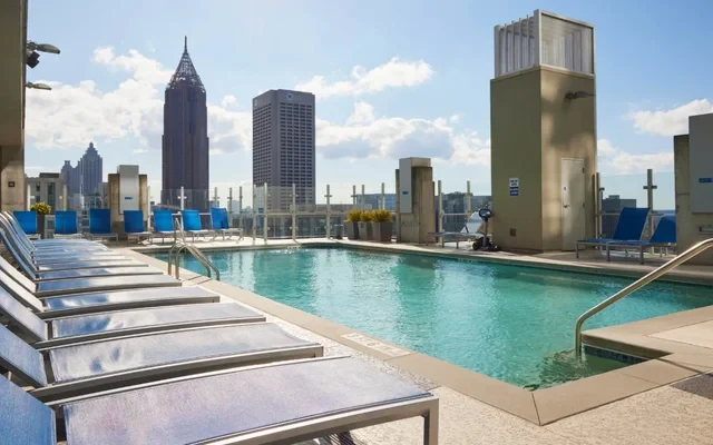 skyhouse south - chỗ ở sinh viên tại Atlanta - Bể bơi