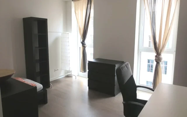 Bernhard-Weiss-Strasse 1-3DE-01-019M 0