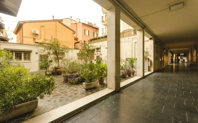 Via San Felice 2