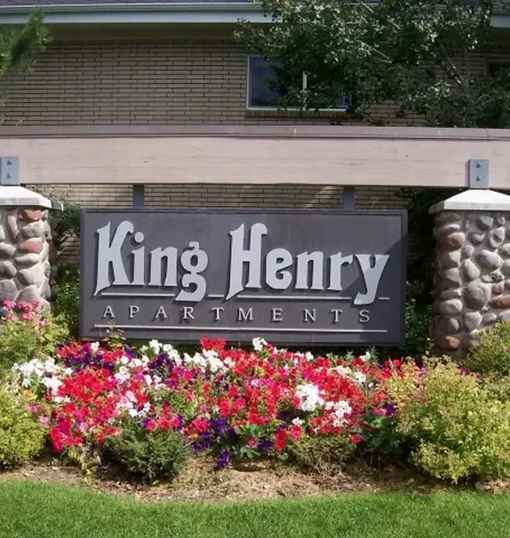 King Henry Apartments