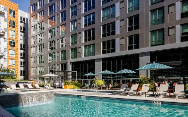 RiverHouse 9 at Port Imperial 4