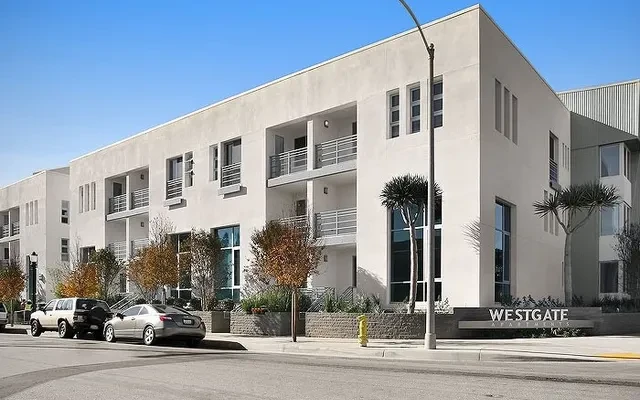 Westgate Apartments 0