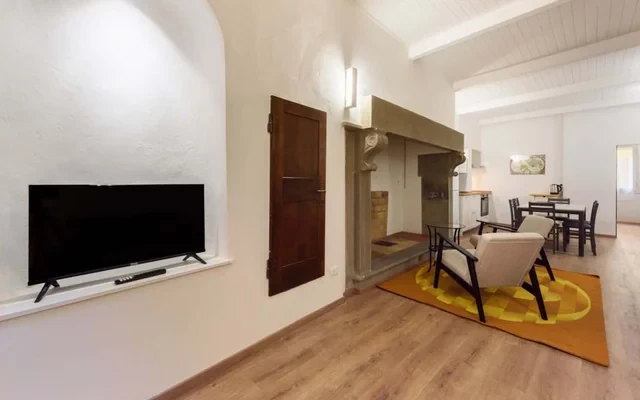 Uffizi 3 bedrooms 1