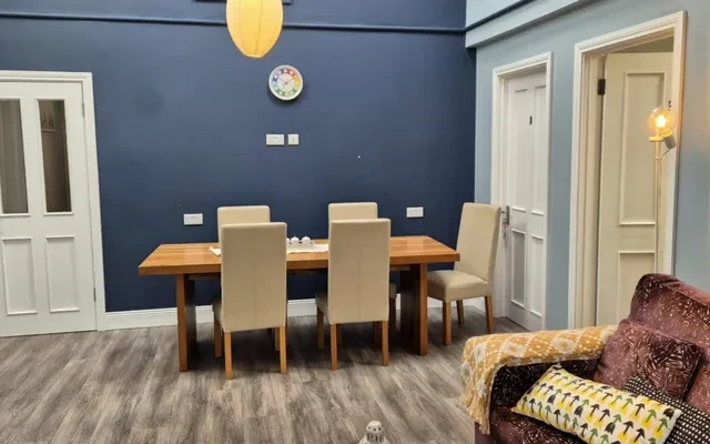 Cozy Double bedroom in Whitehall 3