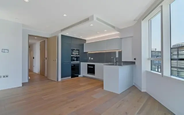 Duchess Walk, One Tower Bridge, London, SE1 2SA 4