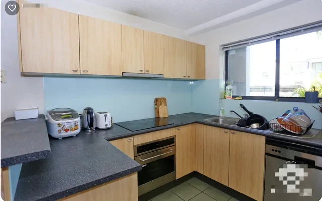 7 Landsborough Terrace - Brisbane student accommodation - 2 bed 2 bath