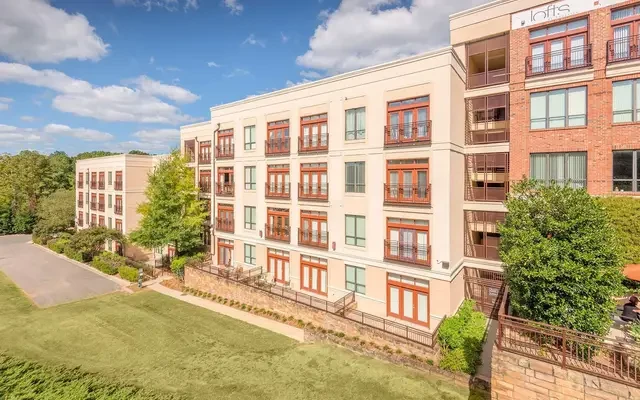 Lofts at Lakeview Apartments 1