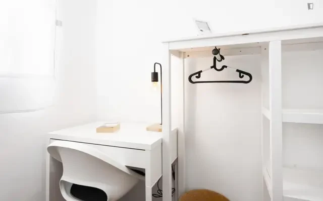 Cosy single bedroom near the Quevedo metro 3