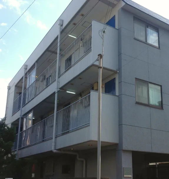 レオパレス康徳ハイツ