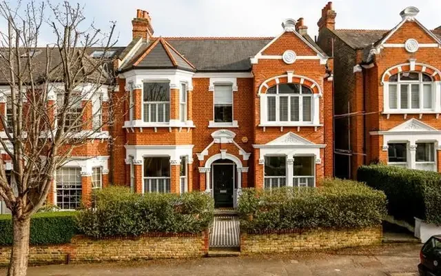 Bernard Gardens, Wimbledon, London, SW19 7BE 0