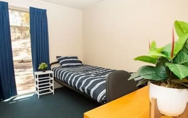 La Trobe University - Villas 4