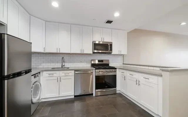 152 Ludlow Street 4