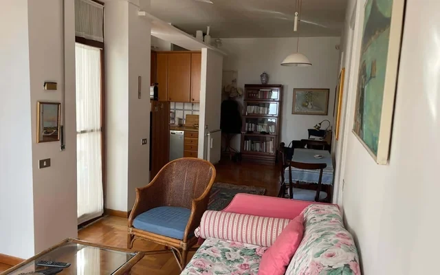 Appartamento in Viale Maria Cristina di Savoia, Napoli di 80 m² 4
