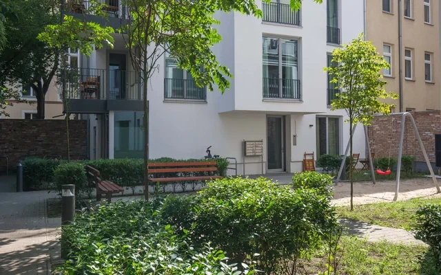Flora 43, Berlin 4
