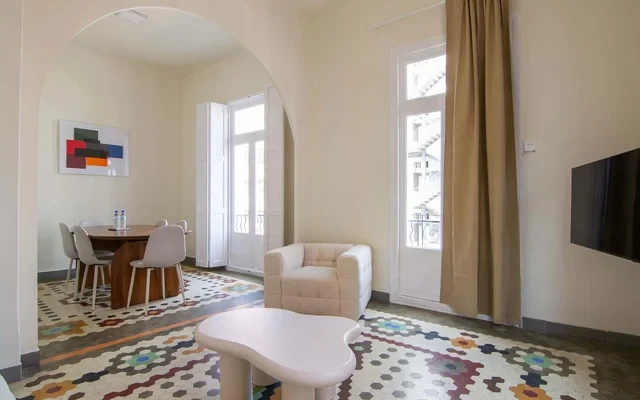 Charming 3-Bedroom Apartment in El Cabanyal P.4 1