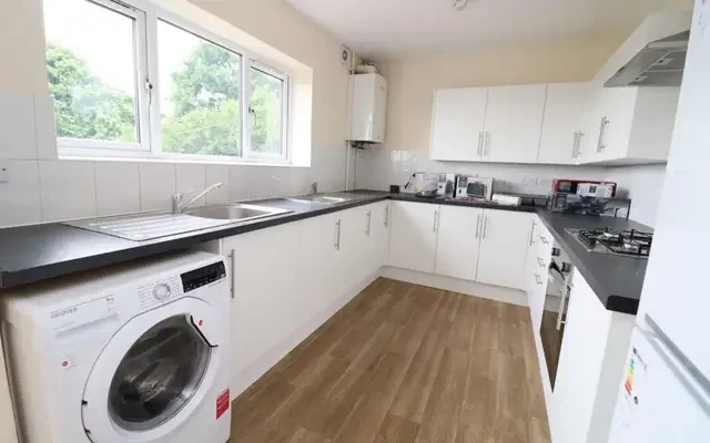 house in Harrow 4
