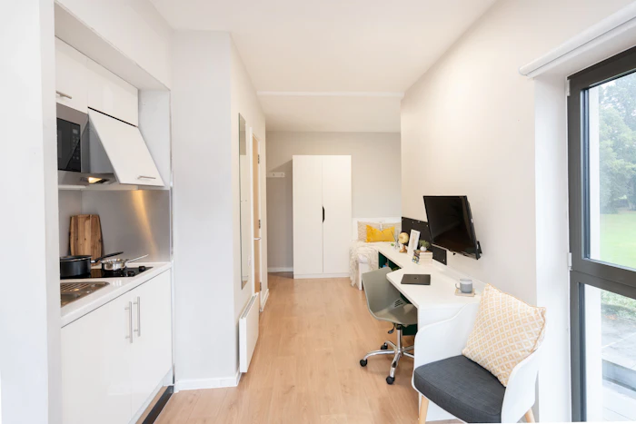 Studio gold plus - corner