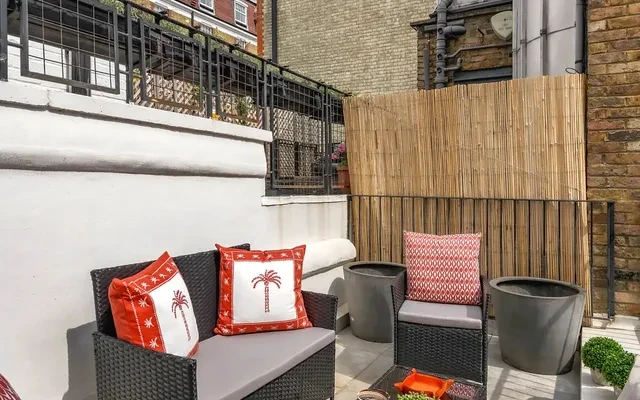 The Walton Townhouse - London student accommodation - Terrace