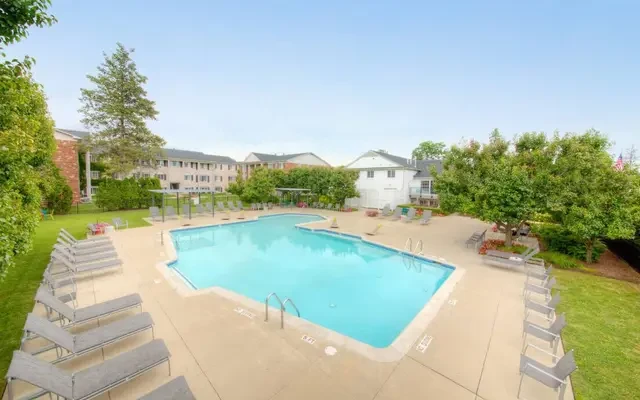 Woodbury Gardens Apartments & Townhomes 4