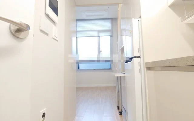 Clean duplex loft / near Xincun Station of Line 2 4