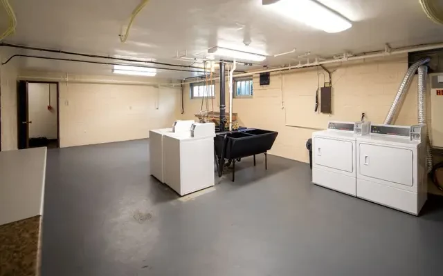 Negley Court Apartments 4