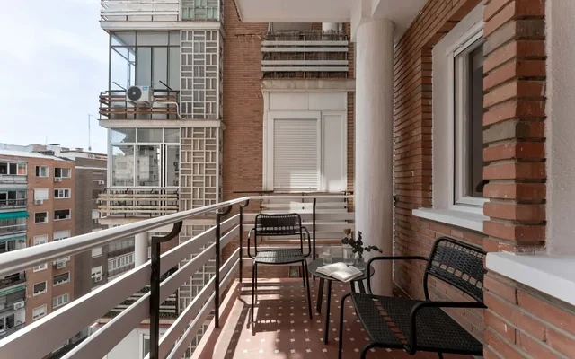 Haneo - 1 bedrooms and balcony in Castilla 1
