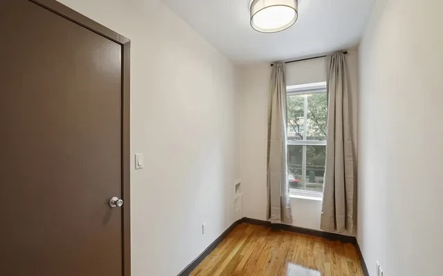 Upper East Side F#543 0