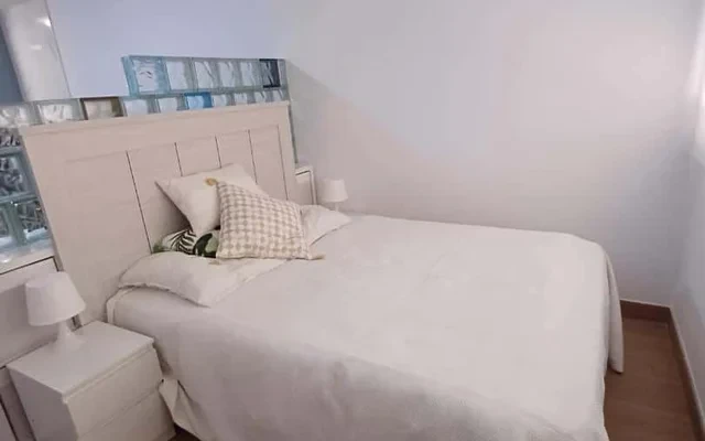 Apartamento en Plaza Ciudad de Viena 0